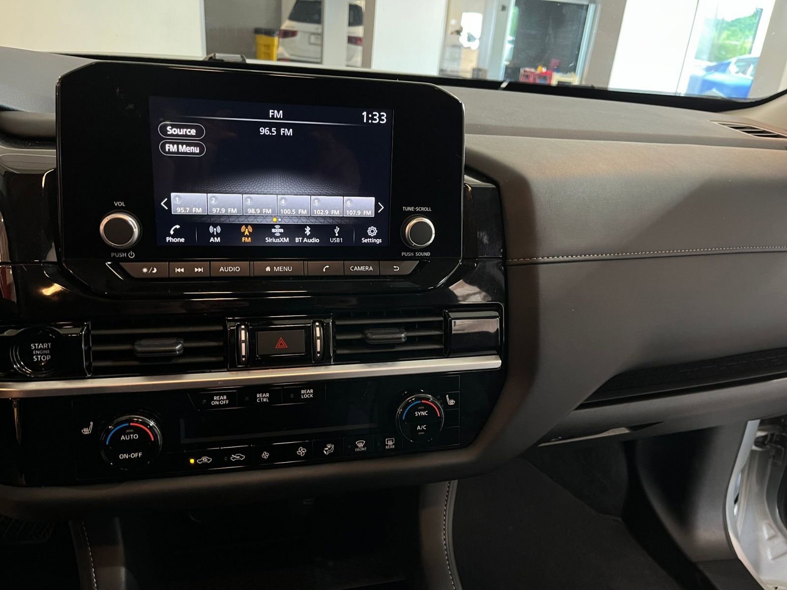 Thumbnail: 2025 Nissan Pathfinder - 17