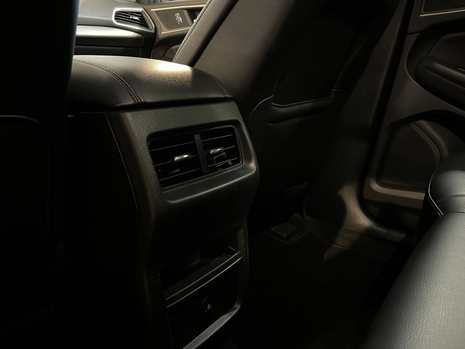 Thumbnail: 2024 Ford Edge - 24