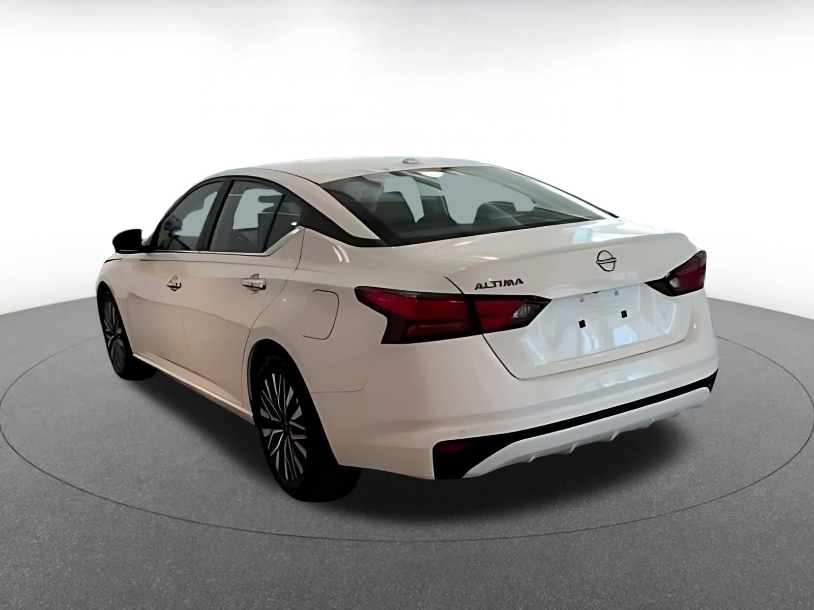 Thumbnail: 2025 Nissan Altima - 16