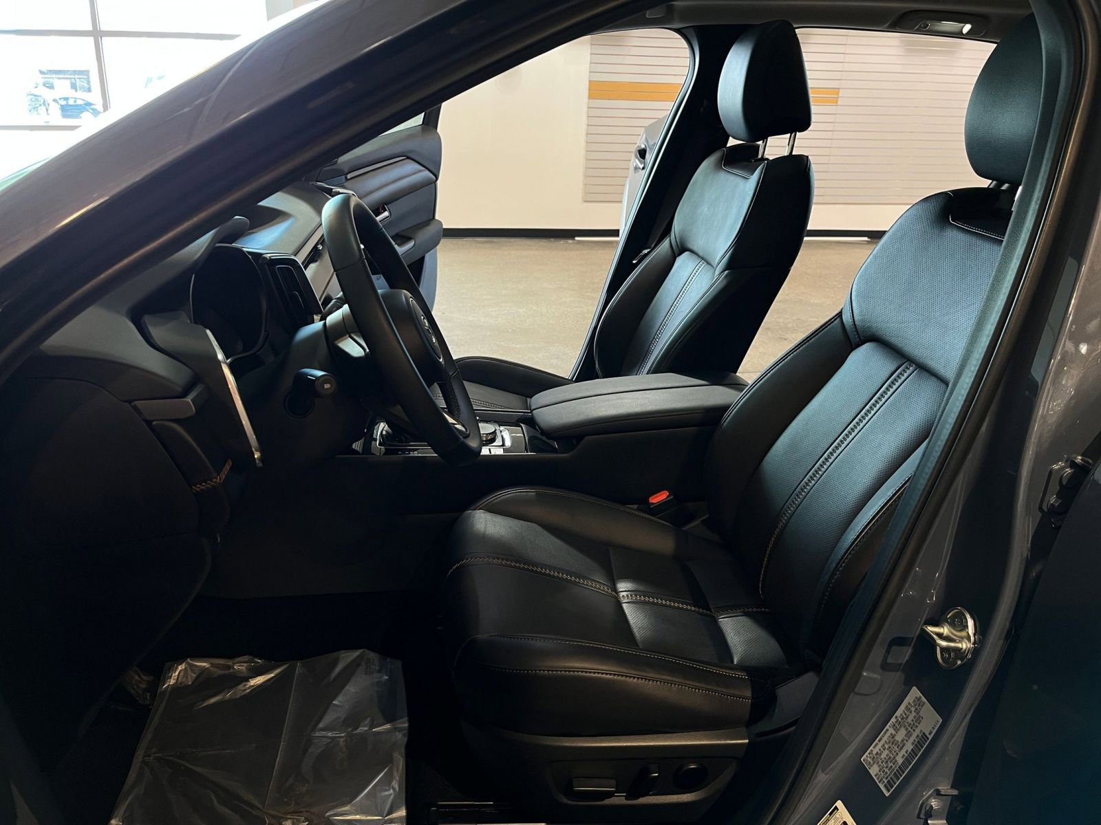 Thumbnail: 2025 Mazda CX-50 - 28