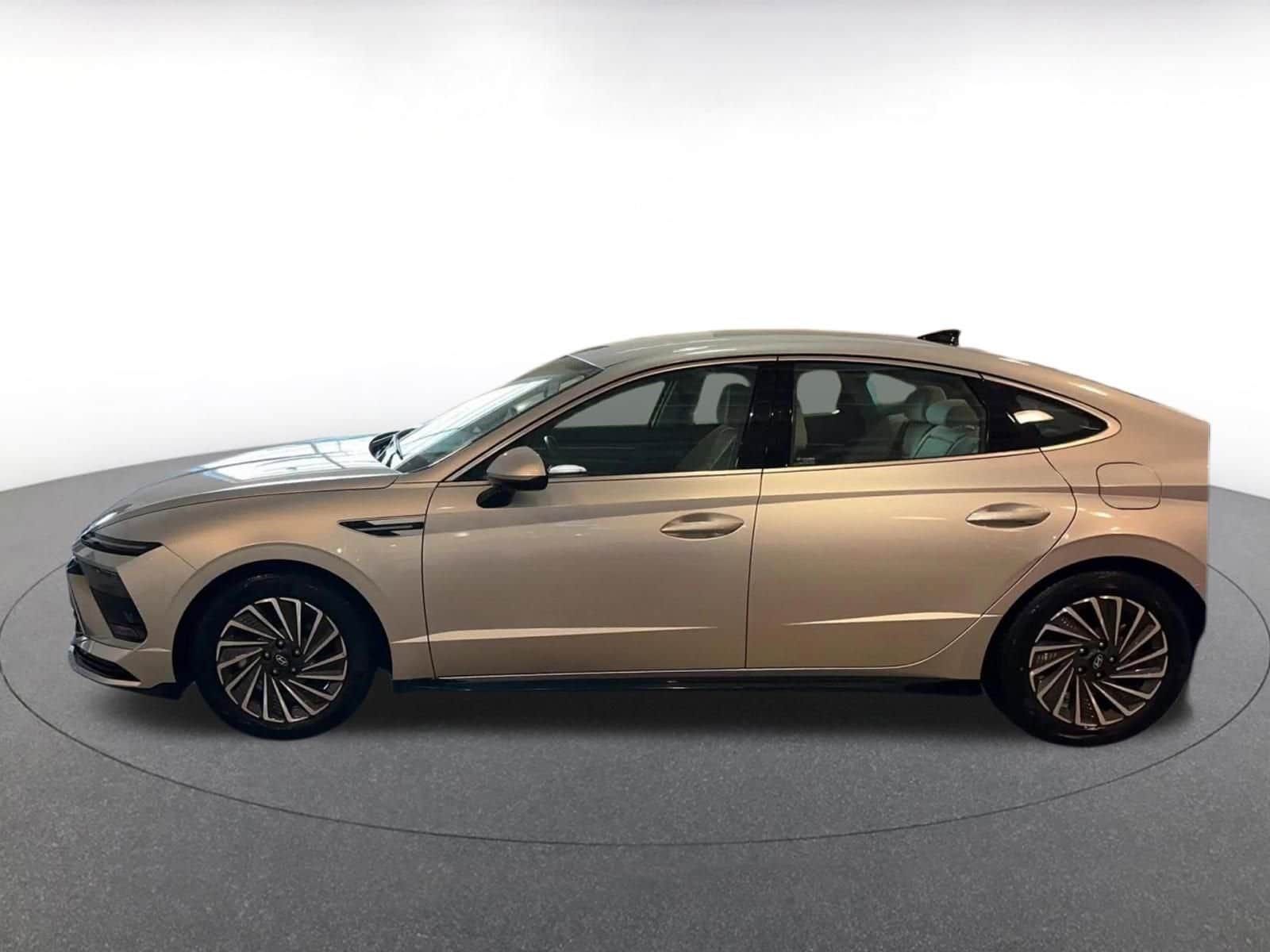 Thumbnail: 2025 Hyundai Sonata - 9
