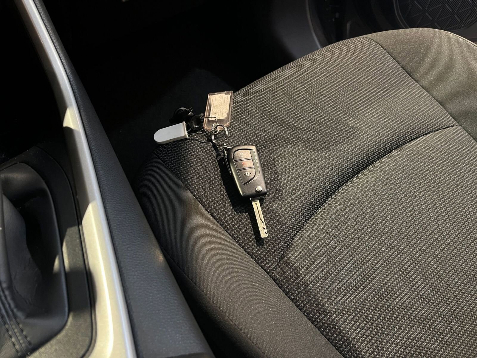 Thumbnail: 2025 Toyota RAV4 - 22