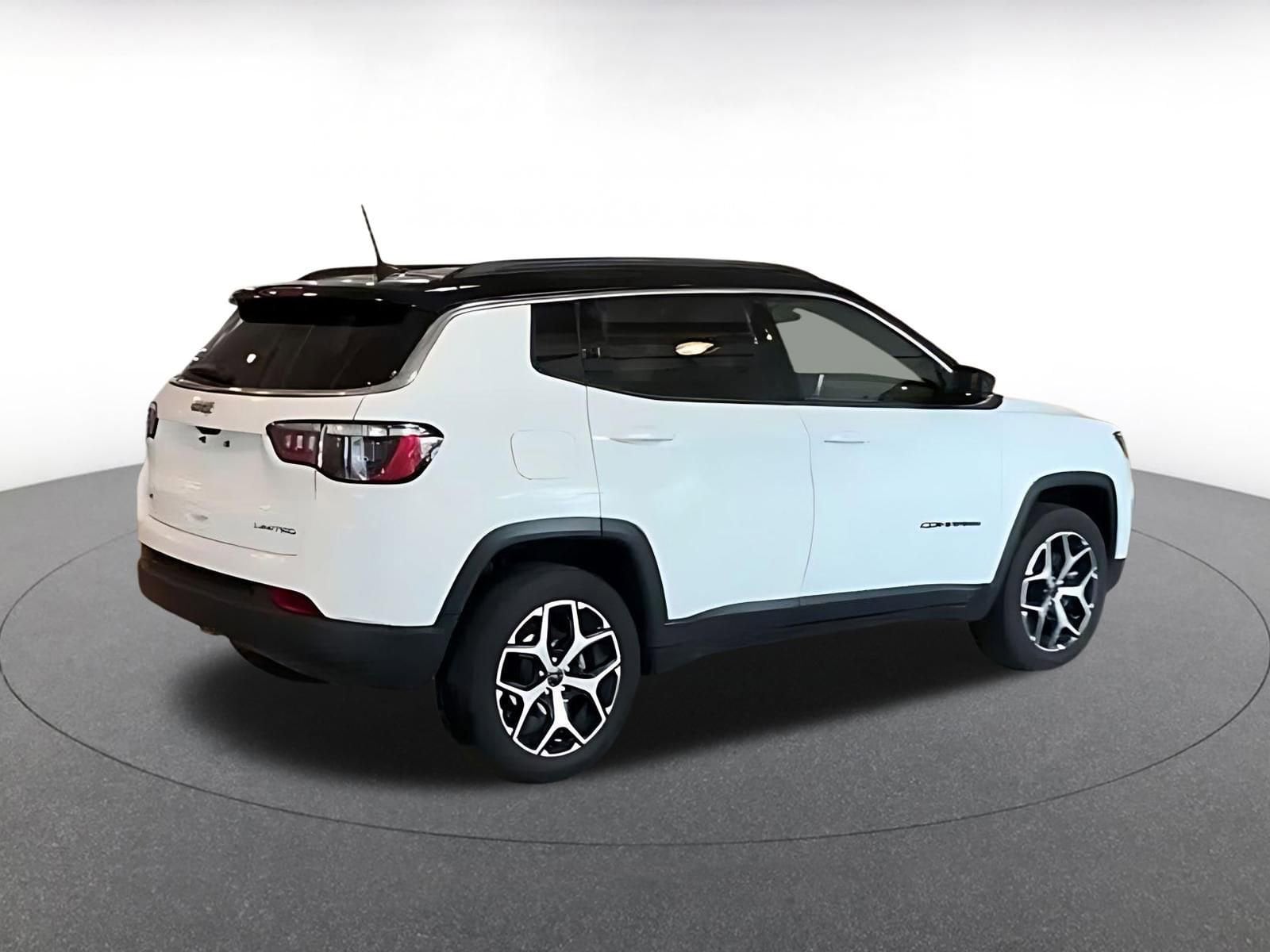 Thumbnail: 2025 Jeep Compass - 11
