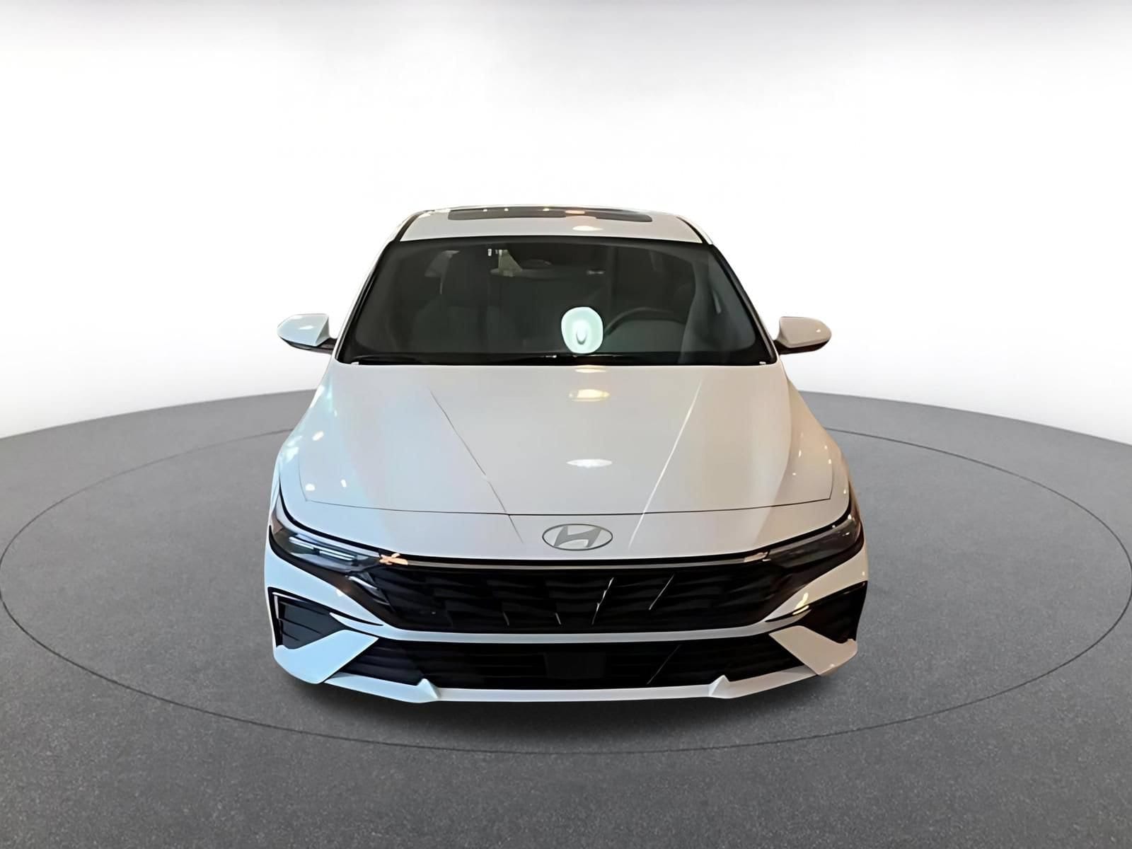 Thumbnail: 2025 Hyundai Elantra - 4