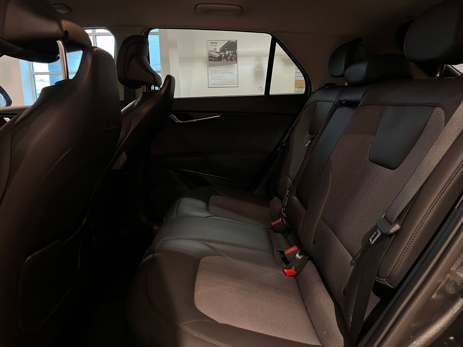 Thumbnail: 2023 Kia Niro - 30