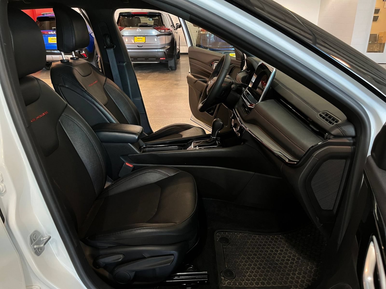 Thumbnail: 2025 Jeep Compass - 31