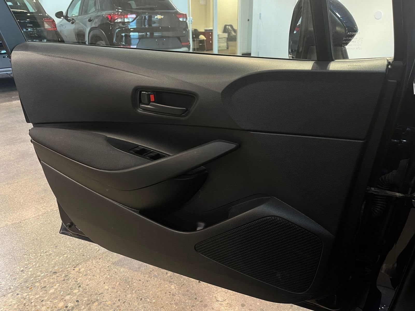 Thumbnail: 2025 Toyota Corolla - 20