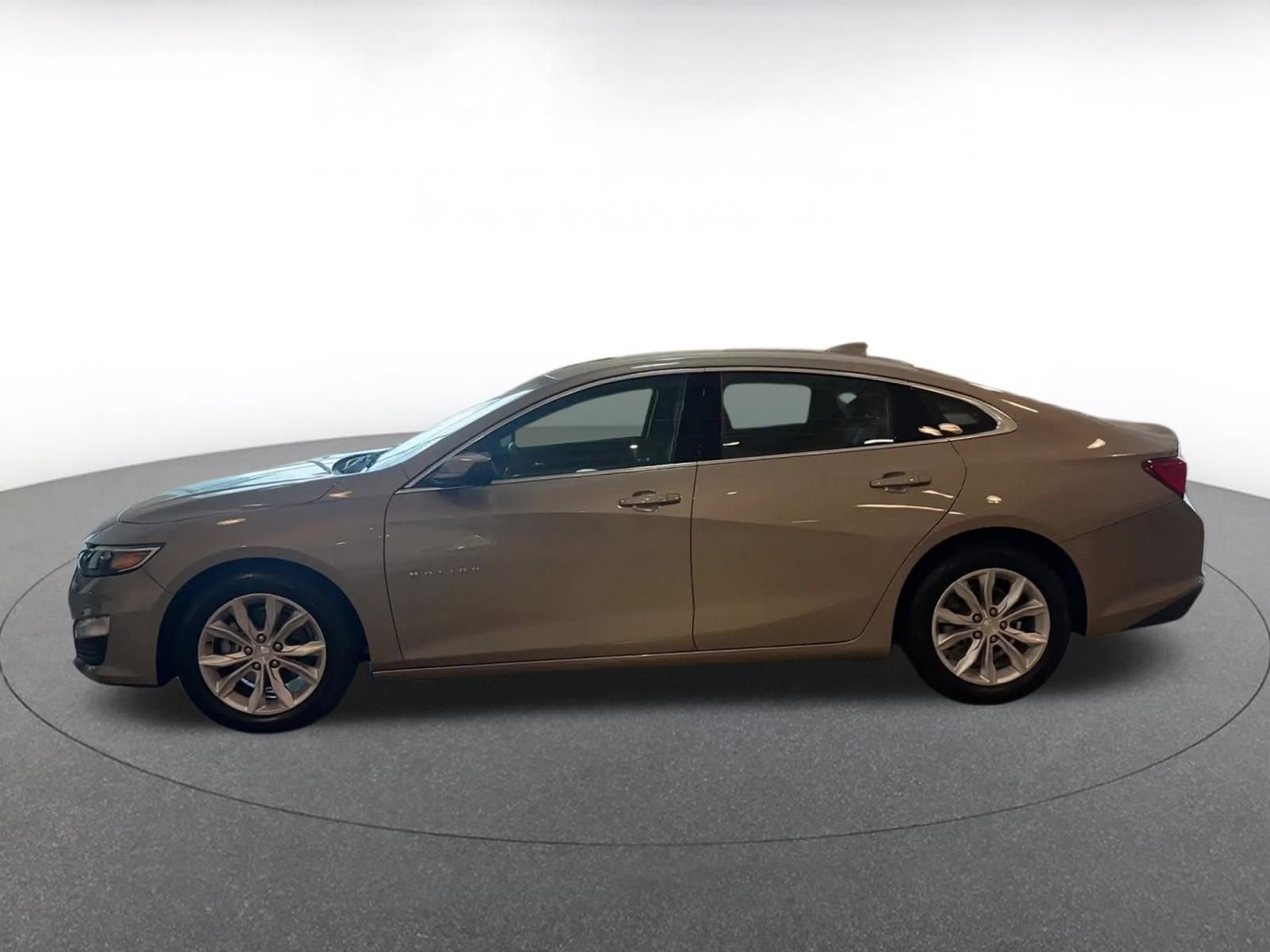 Thumbnail: 2024 Chevrolet Malibu - 8