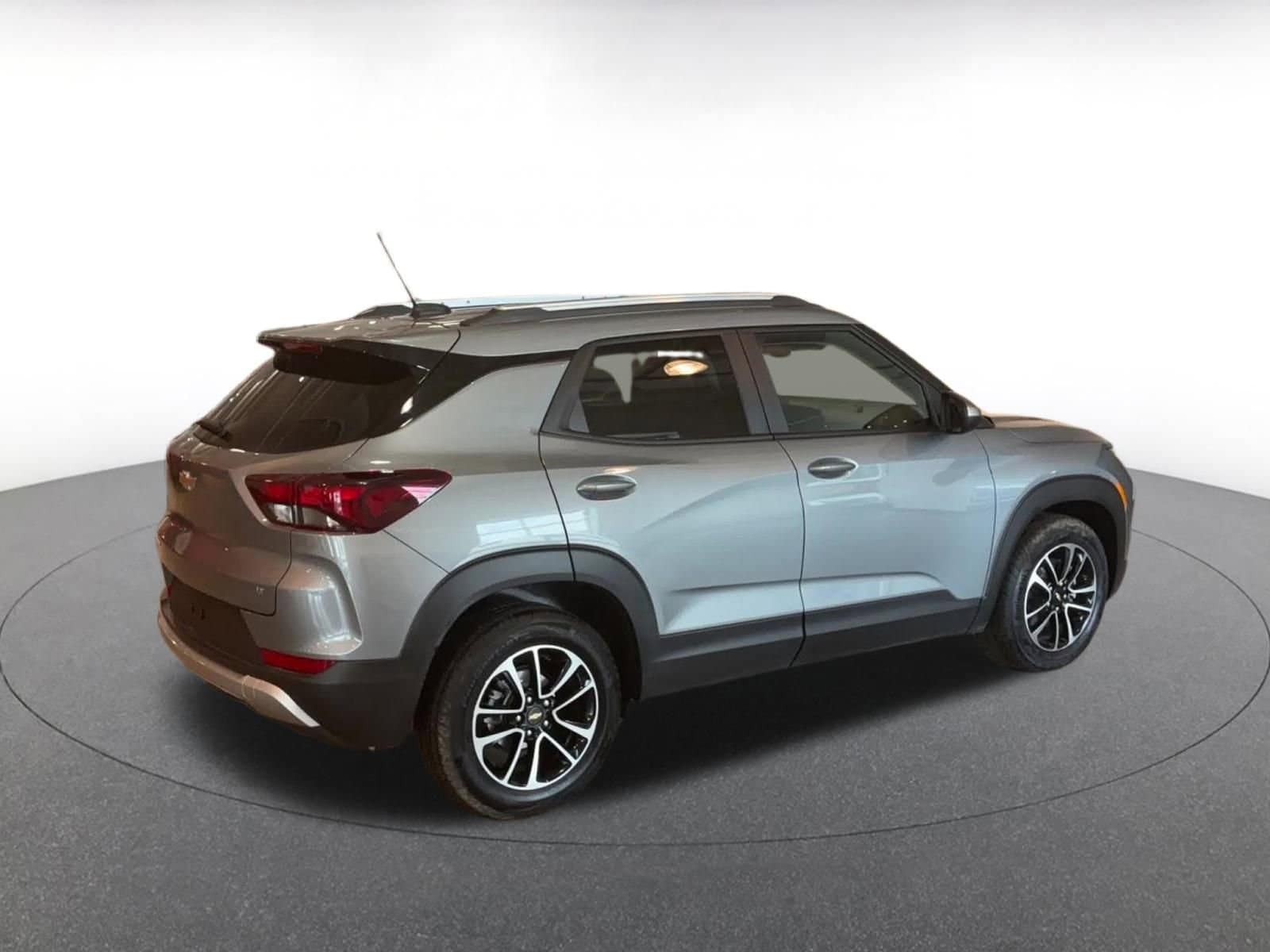 Thumbnail: 2025 Chevrolet TrailBlazer - 15