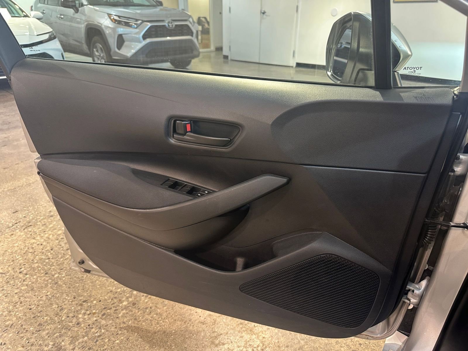 Thumbnail: 2025 Toyota Corolla - 20