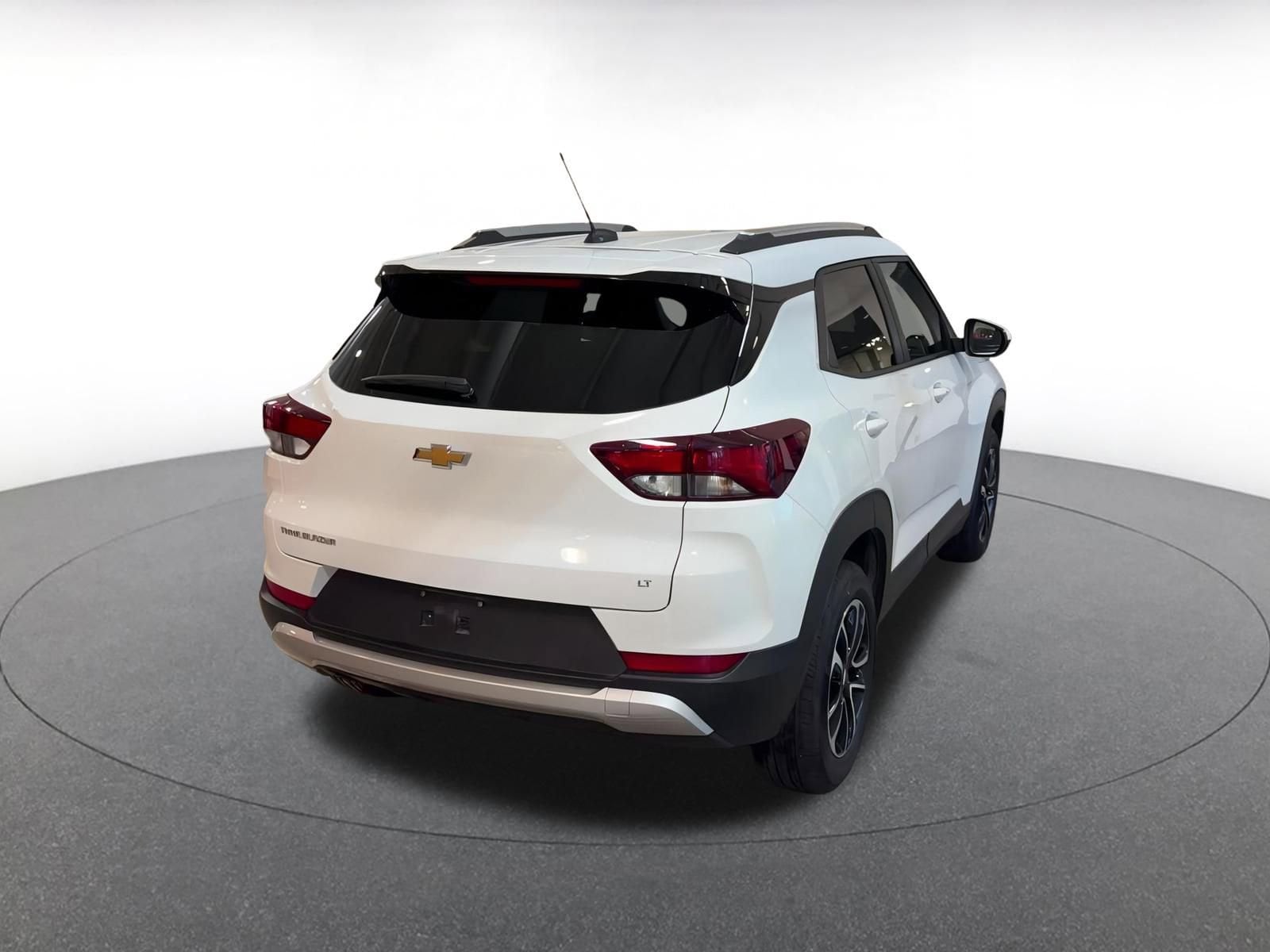 Thumbnail: 2025 Chevrolet TrailBlazer - 15