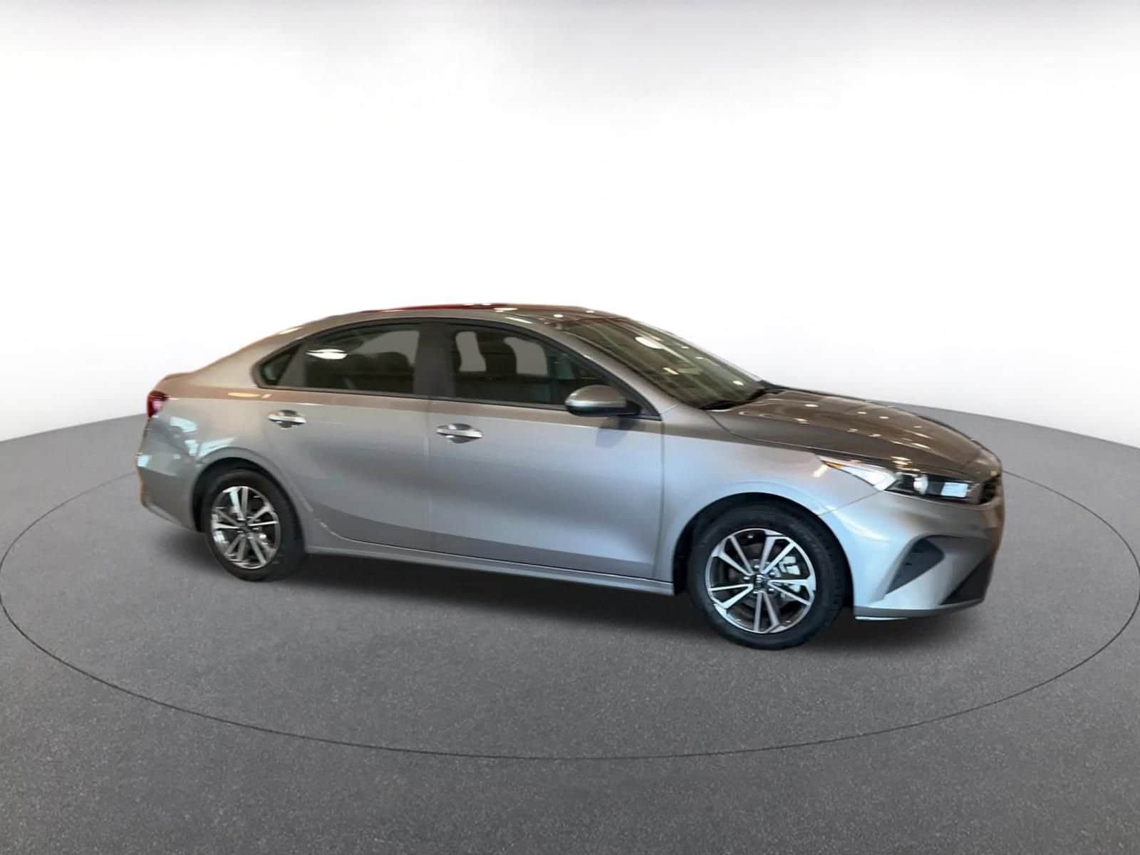 Thumbnail: 2024 Kia Forte - 2