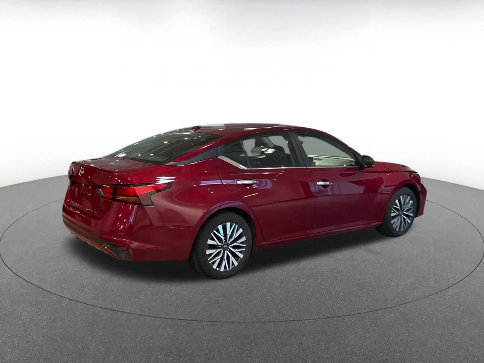 Thumbnail: 2025 Nissan Altima - 14