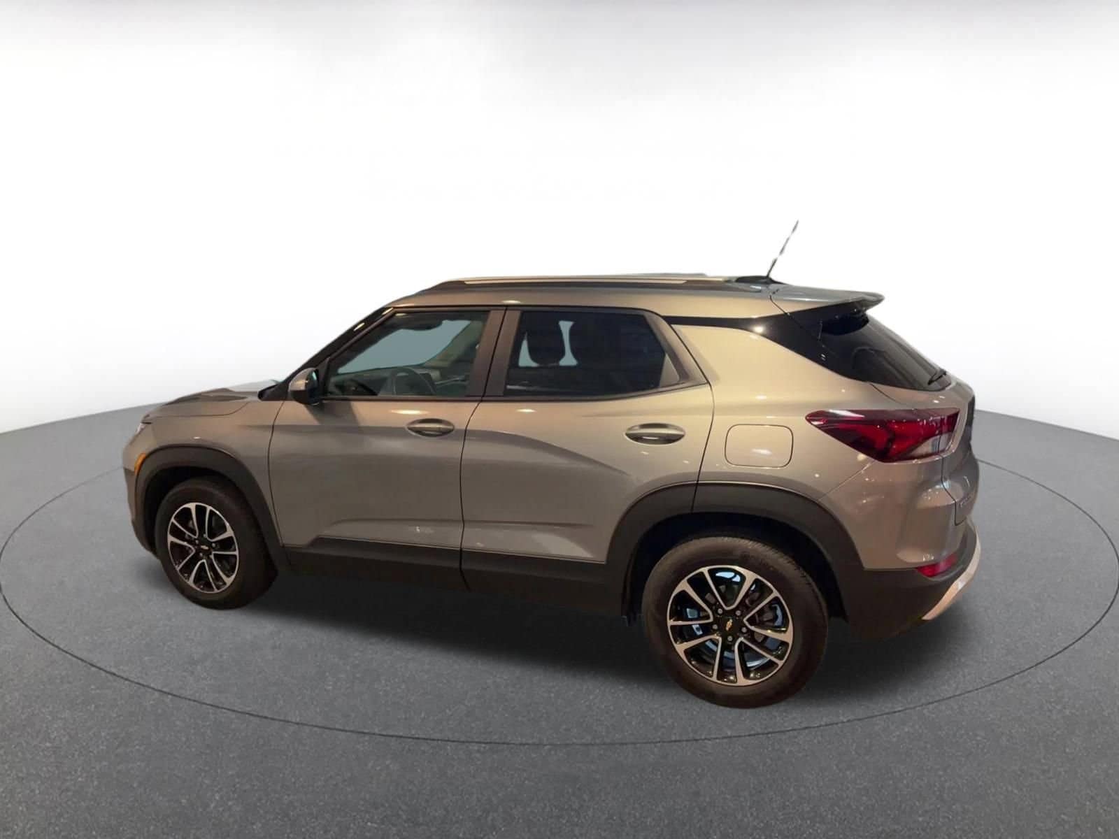 Thumbnail: 2025 Chevrolet TrailBlazer - 10