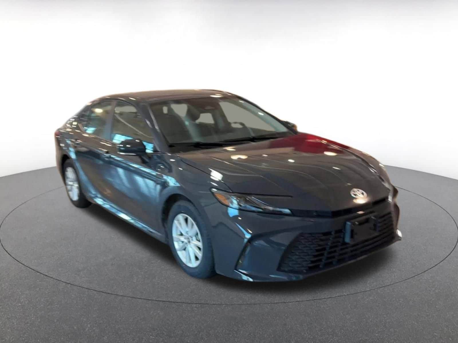 Thumbnail: 2025 Toyota Camry - 3
