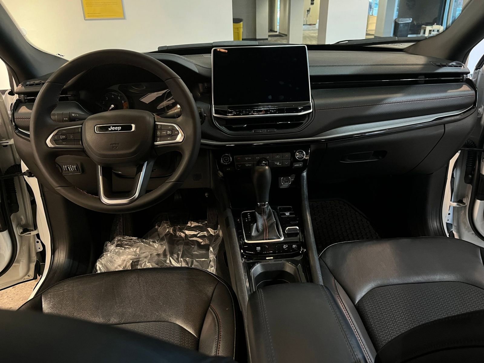 Thumbnail: 2025 Jeep Compass - 33