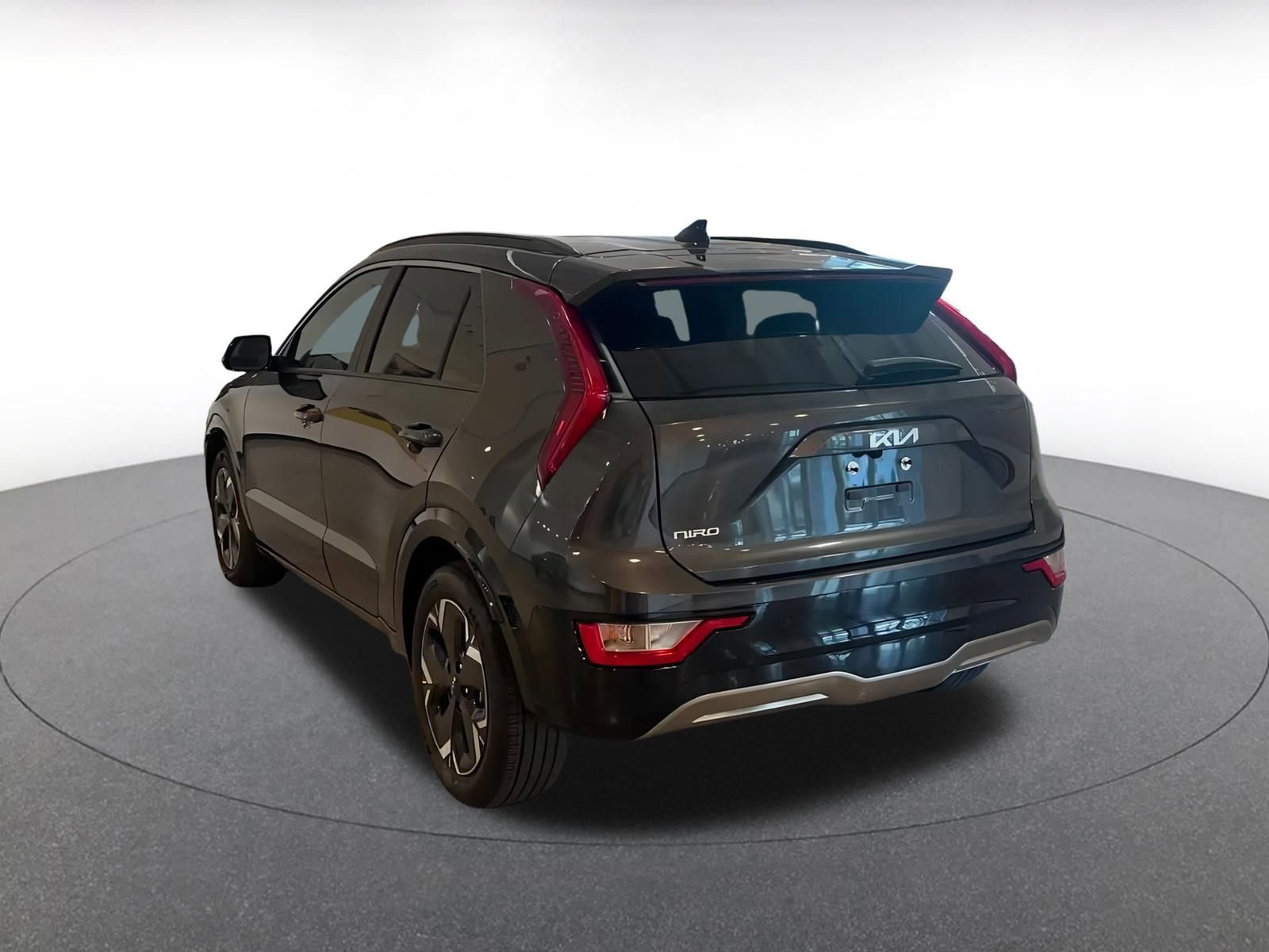 Thumbnail: 2023 Kia Niro - 11