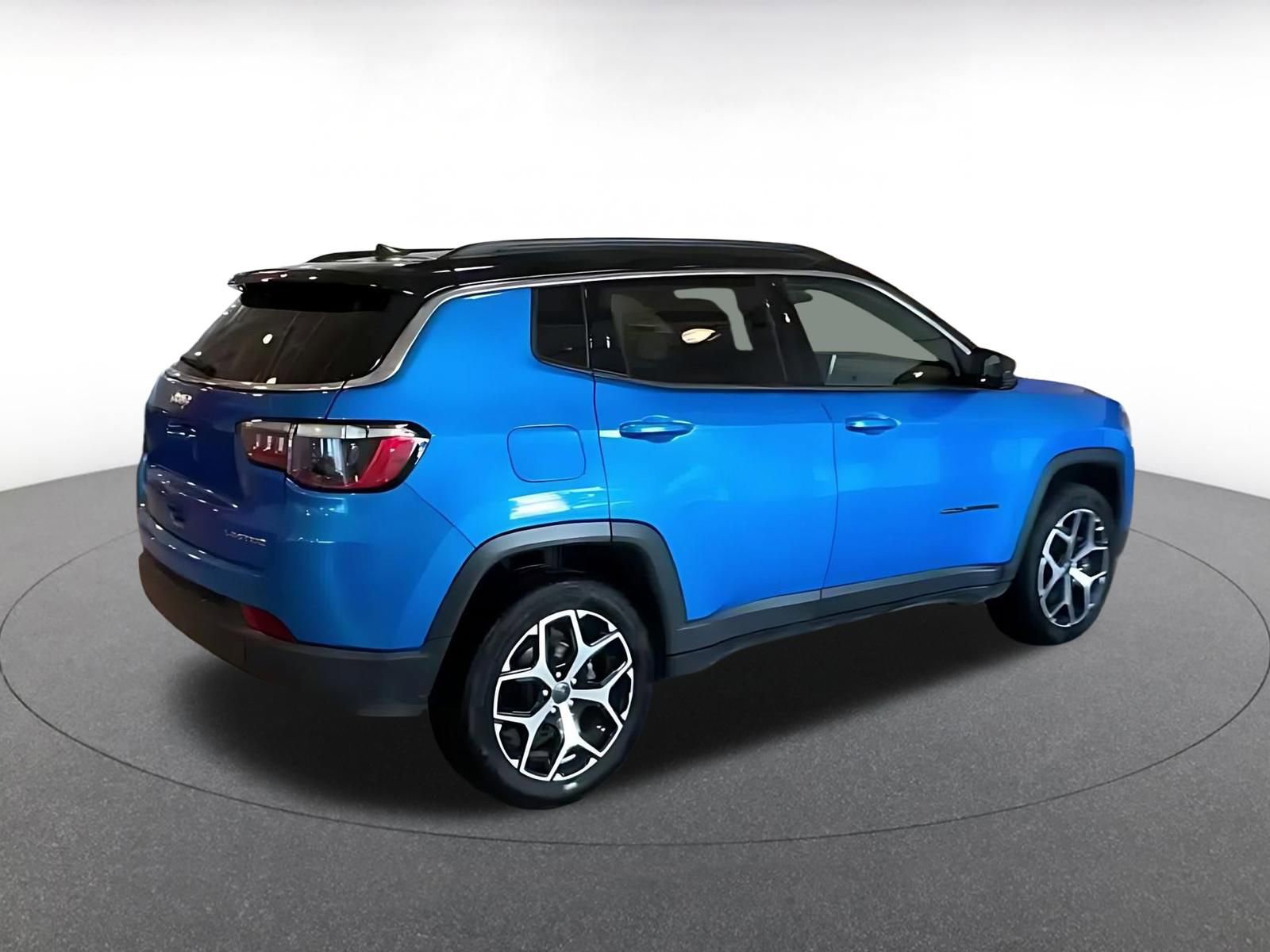 Thumbnail: 2025 Jeep Compass - 14