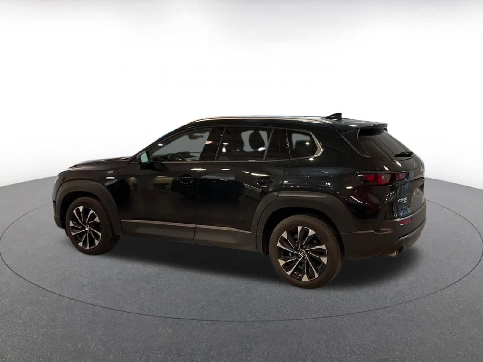 Thumbnail: 2025 Mazda CX-50 - 9