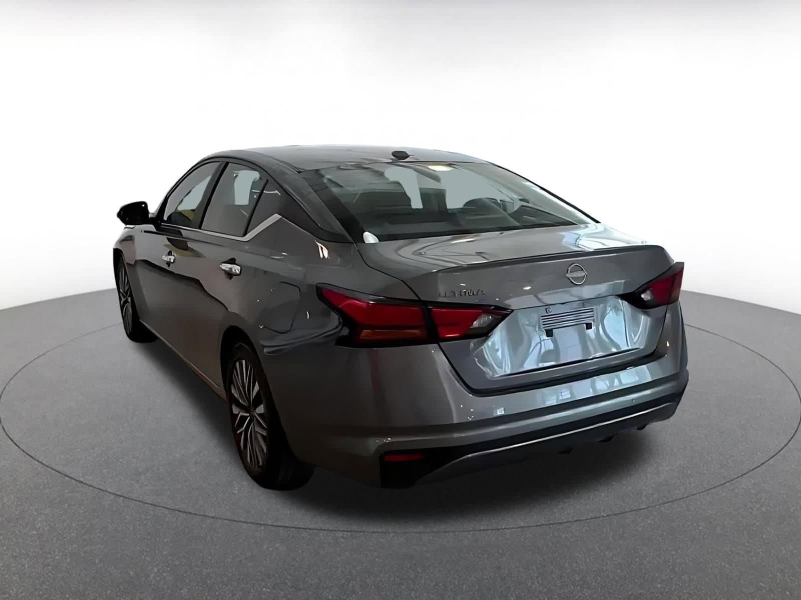 Thumbnail: 2025 Nissan Altima - 10