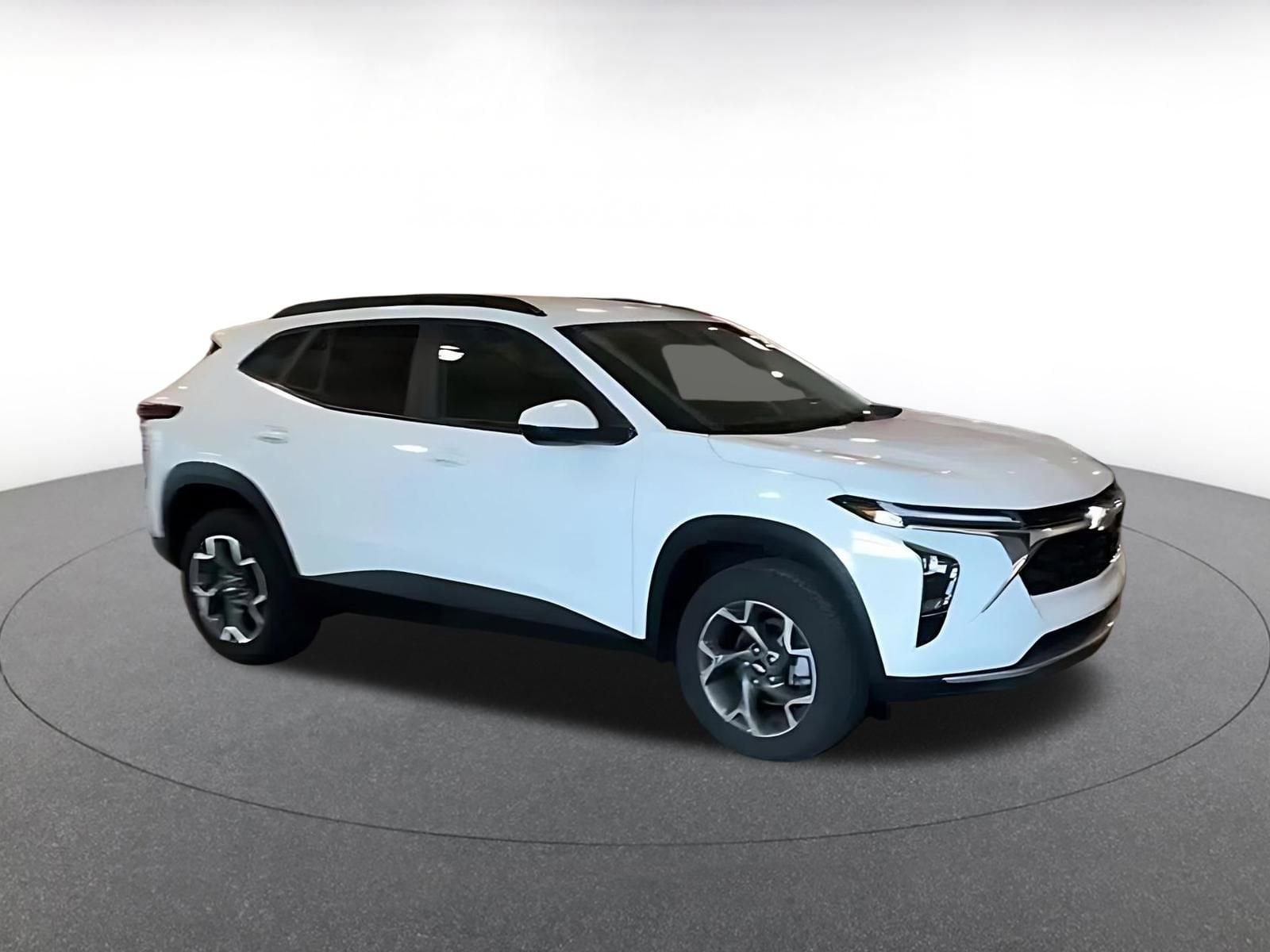 Thumbnail: 2025 Chevrolet Trax - 2