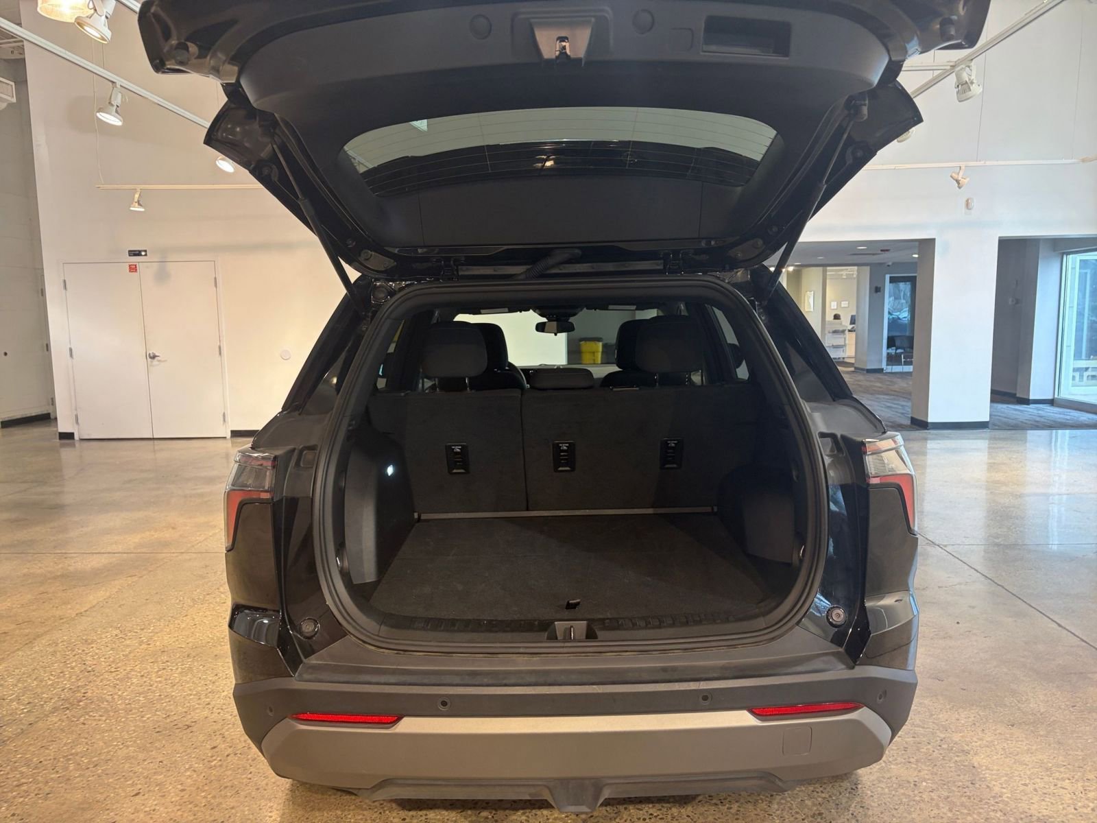 Thumbnail: 2025 Chevrolet Equinox - 30