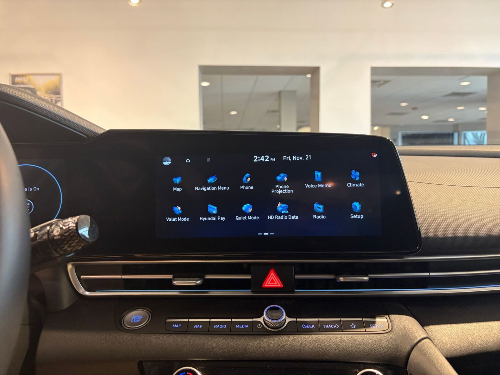 Thumbnail: 2025 Hyundai Elantra - 22