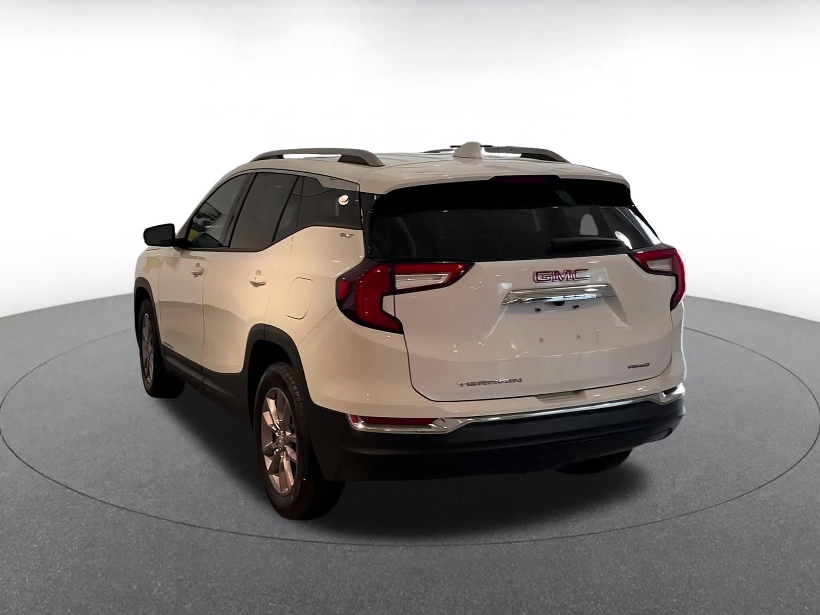 Thumbnail: 2024 GMC Terrain - 11
