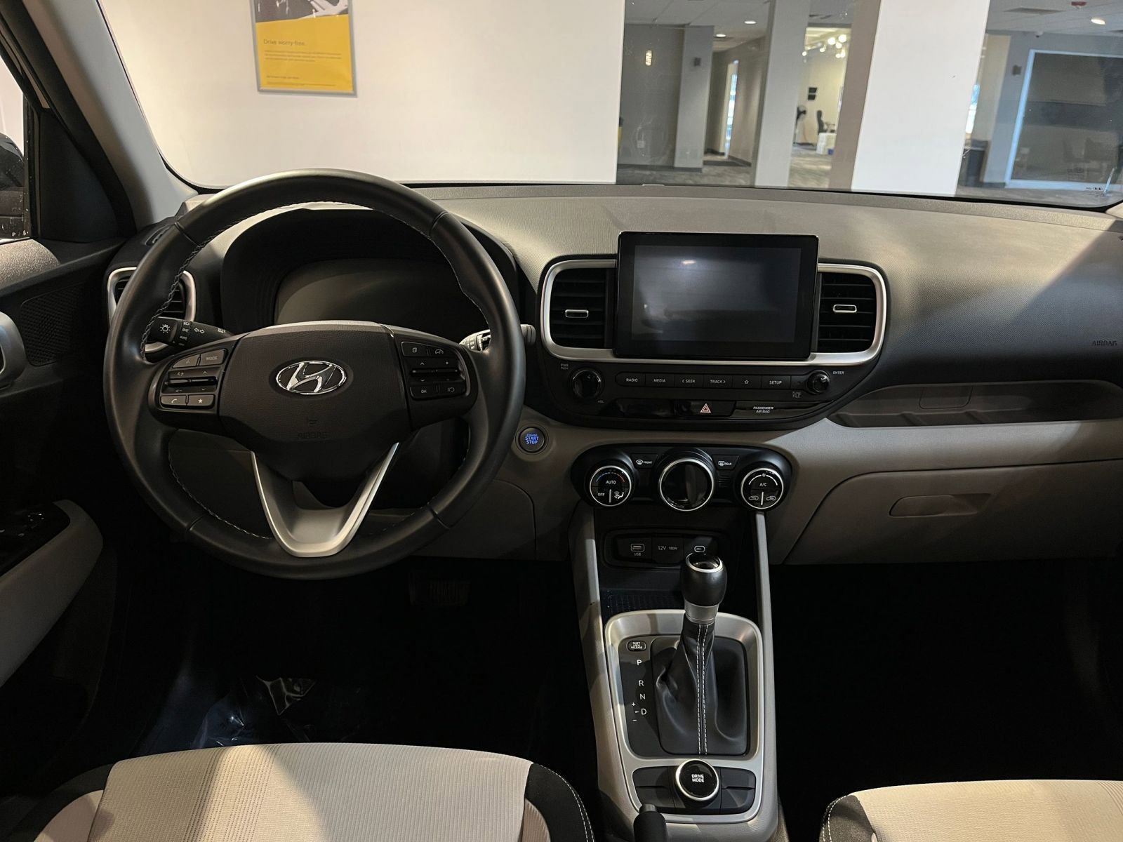 Thumbnail: 2025 Hyundai Venue - 34