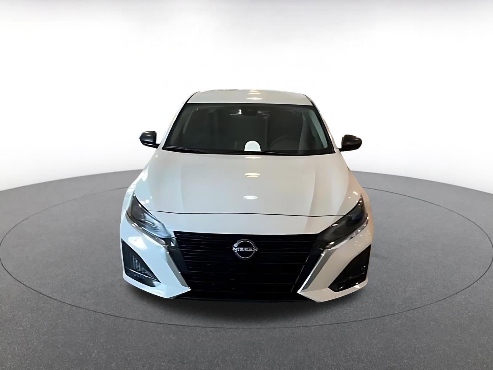 Thumbnail: 2025 Nissan Altima - 4