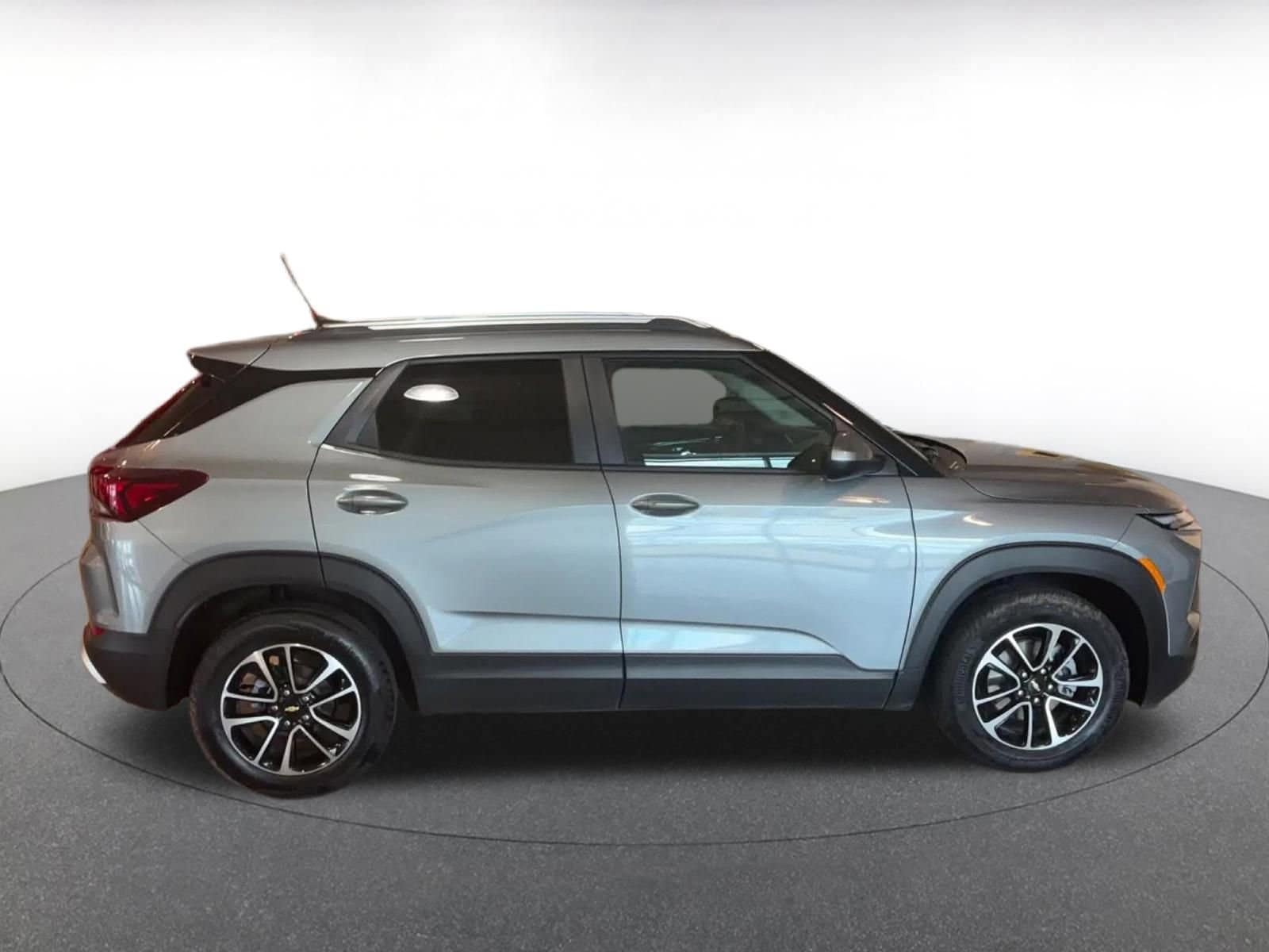 Thumbnail: 2025 Chevrolet TrailBlazer - 16