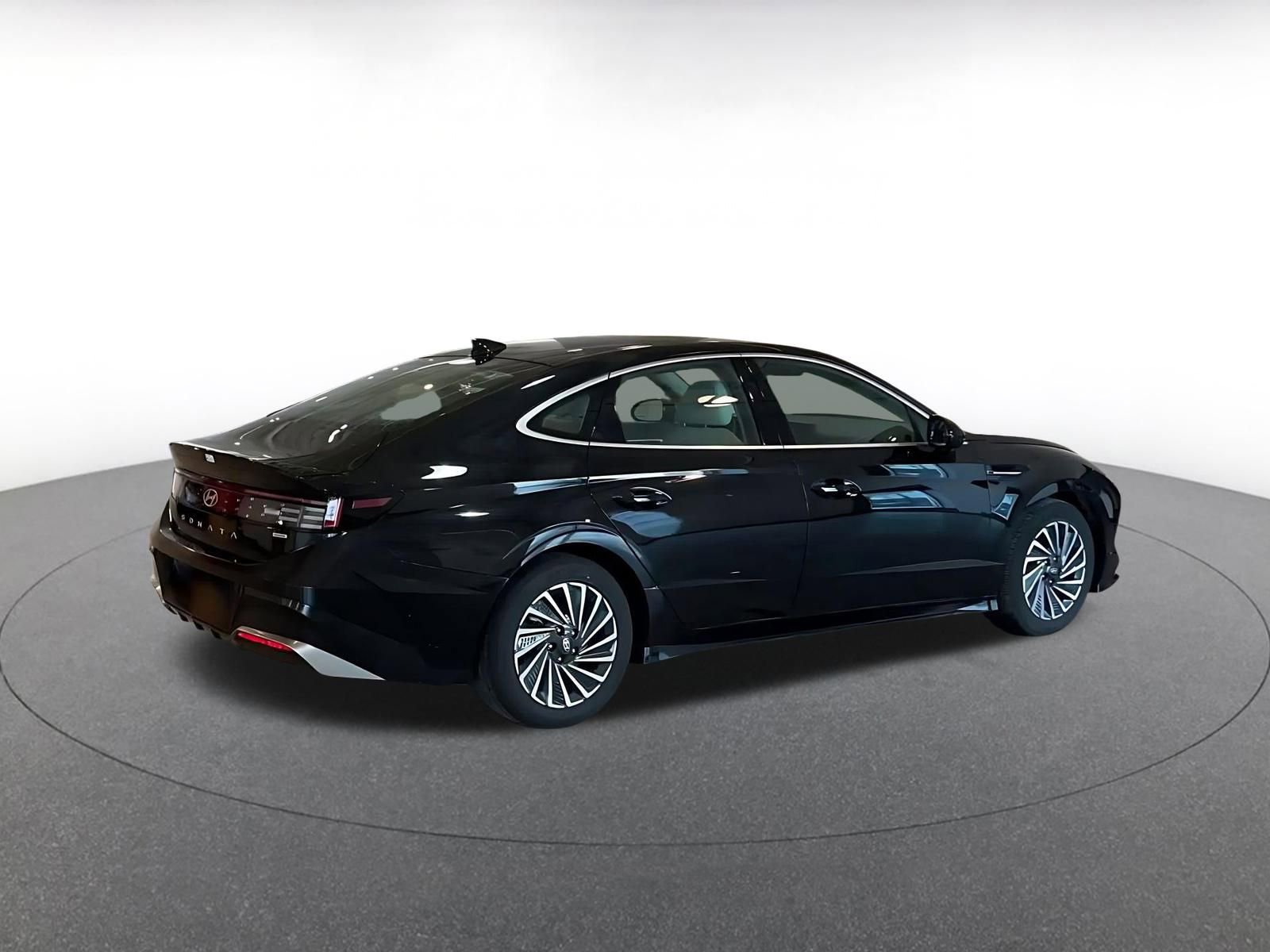 Thumbnail: 2025 Hyundai Sonata - 15