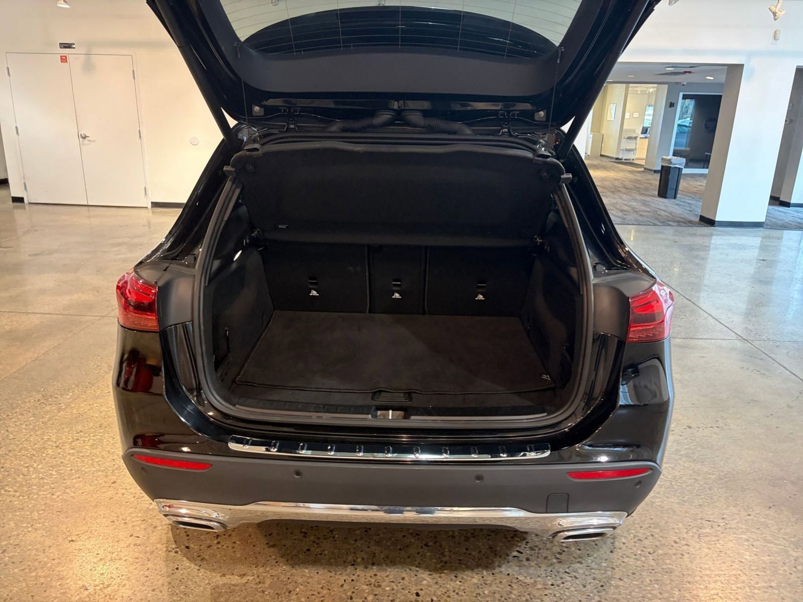 Thumbnail: 2025 Mercedes-Benz GLA - 31