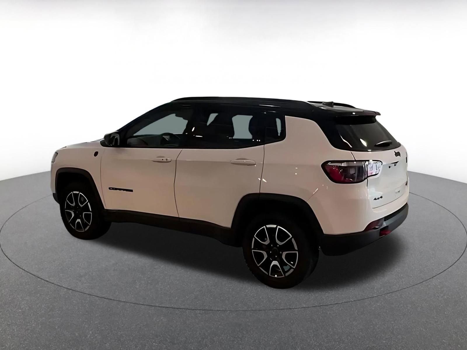 Thumbnail: 2025 Jeep Compass - 10