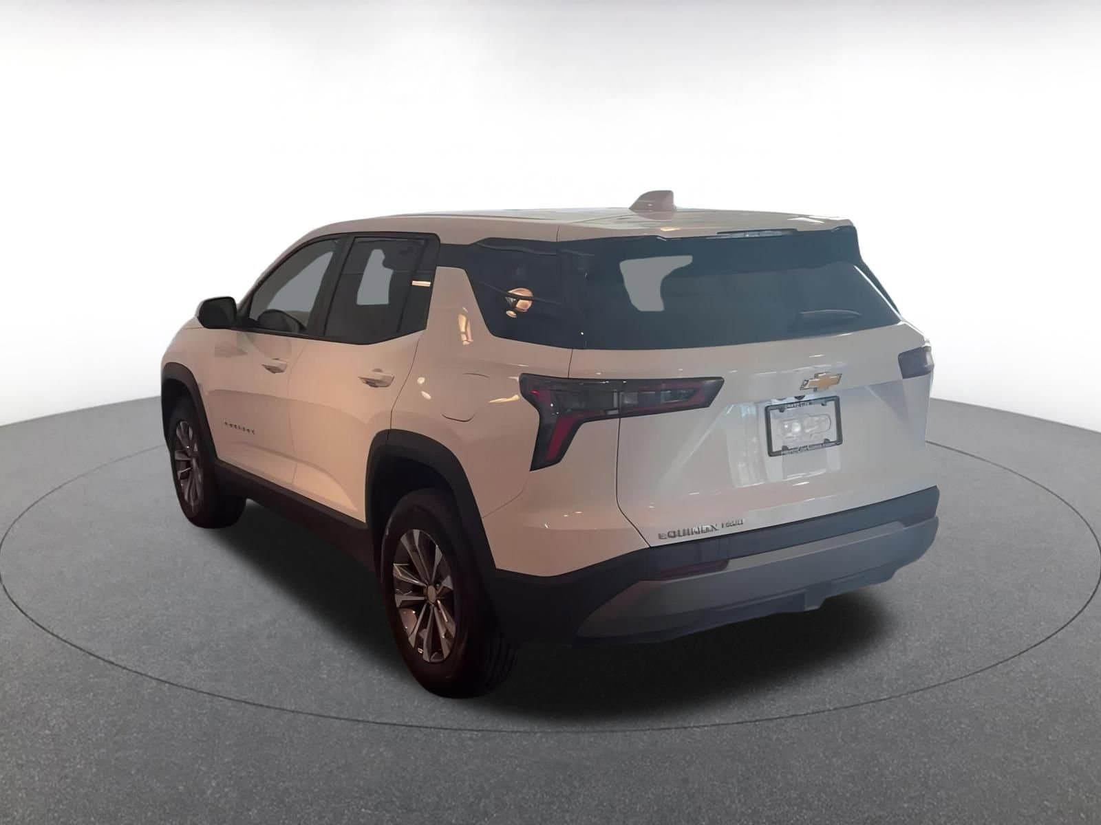 Thumbnail: 2025 Chevrolet Equinox - 12