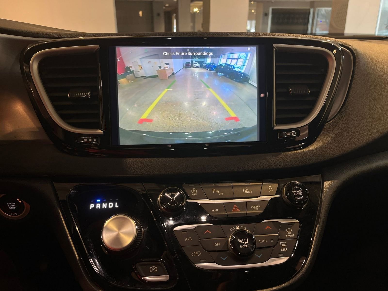 Thumbnail: 2025 Chrysler Pacifica - 17