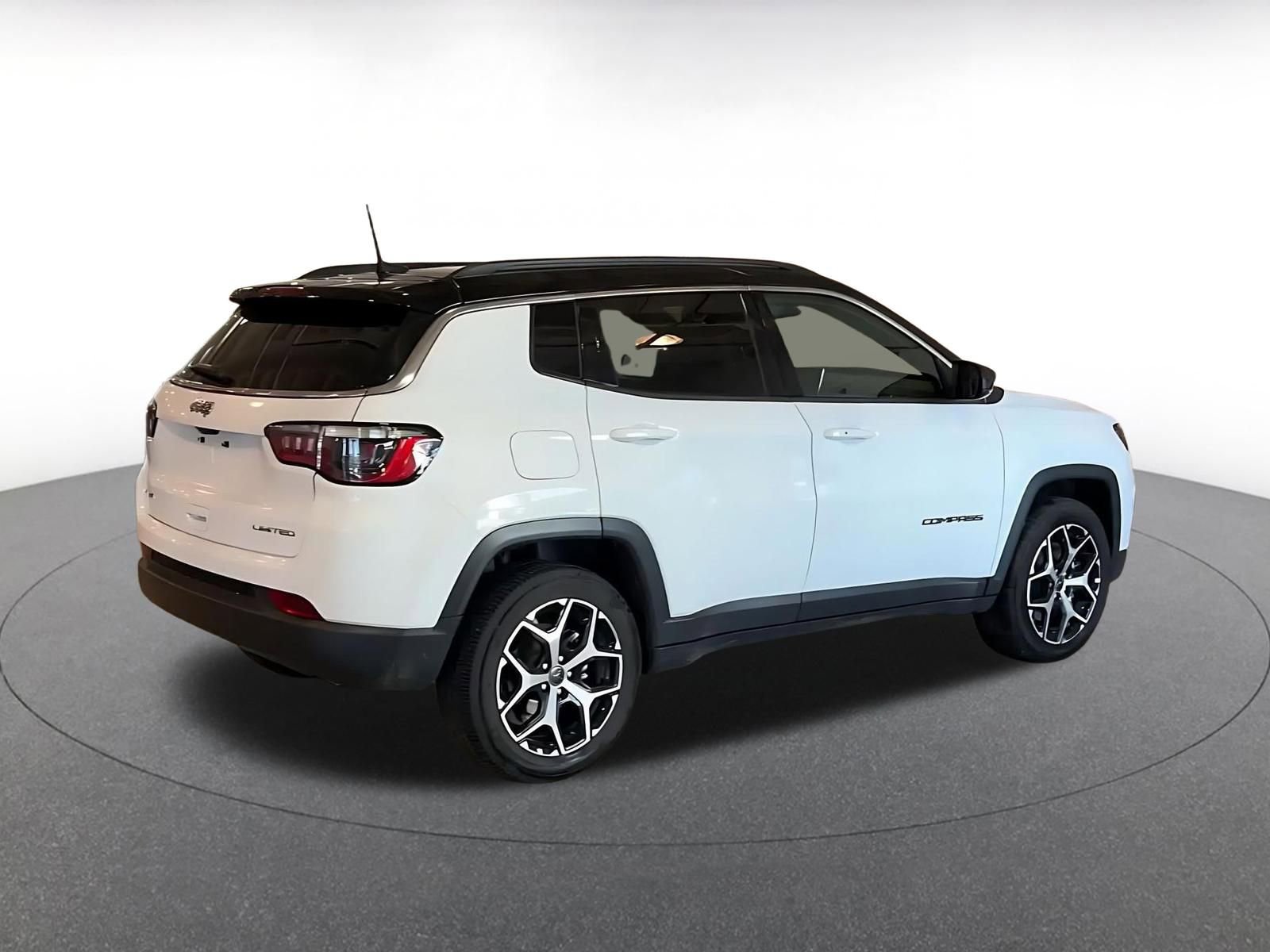 Thumbnail: 2025 Jeep Compass - 15