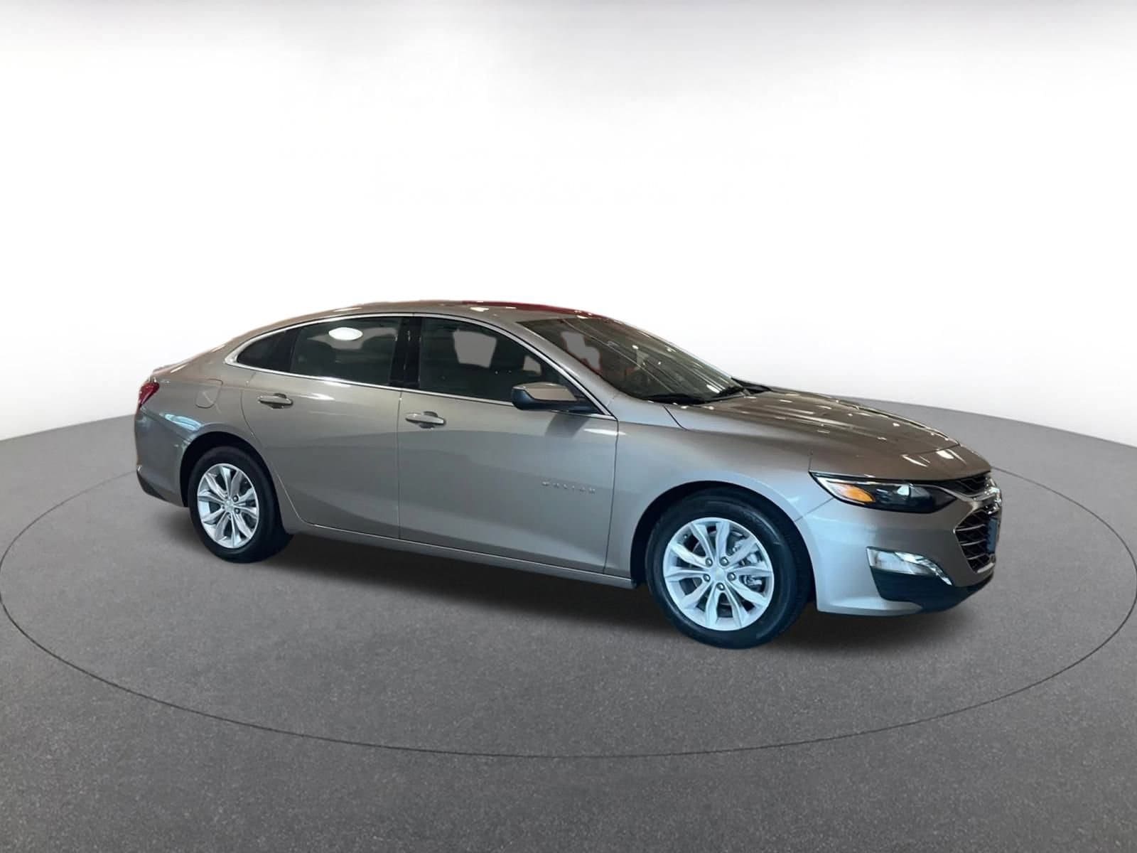 Thumbnail: 2024 Chevrolet Malibu - 2