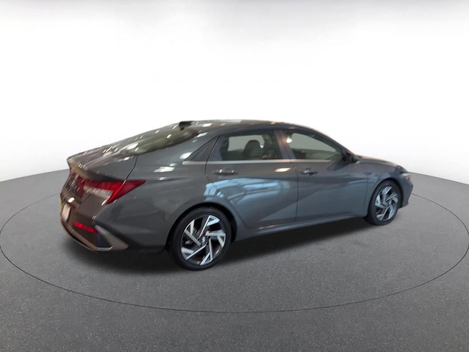 Thumbnail: 2025 Hyundai Elantra - 15