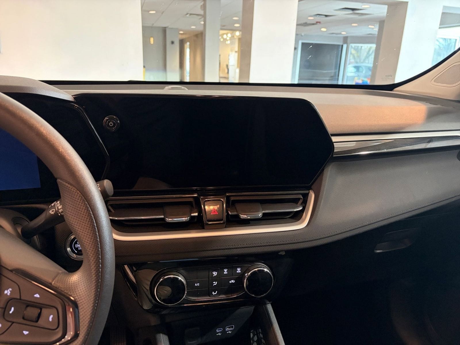 Thumbnail: 2025 Chevrolet TrailBlazer - 18