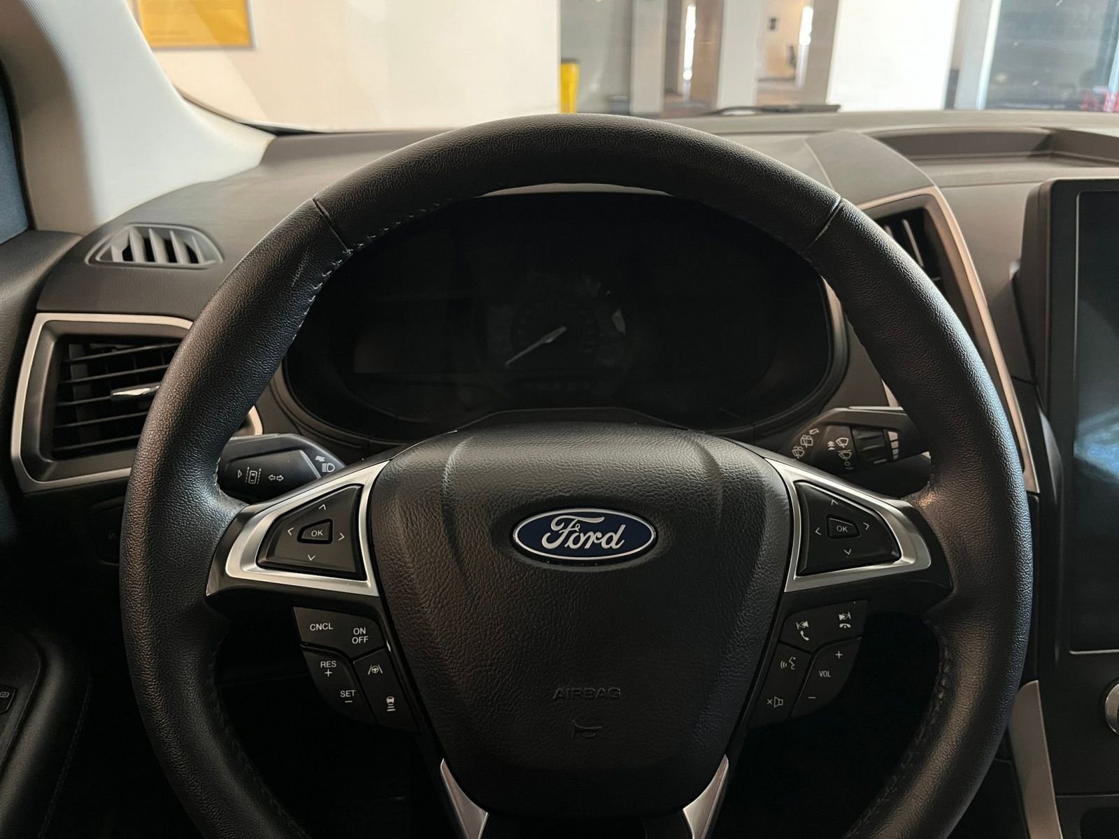 Thumbnail: 2024 Ford Edge - 28
