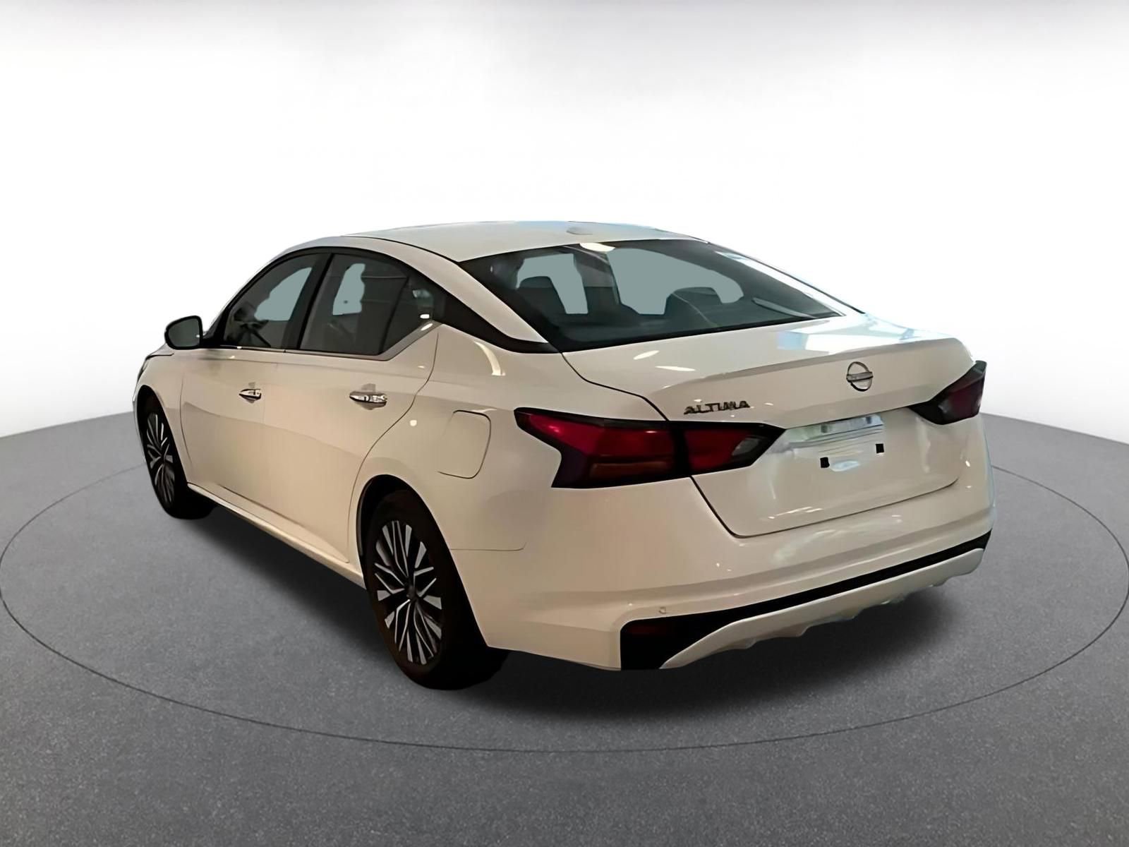Thumbnail: 2025 Nissan Altima - 10