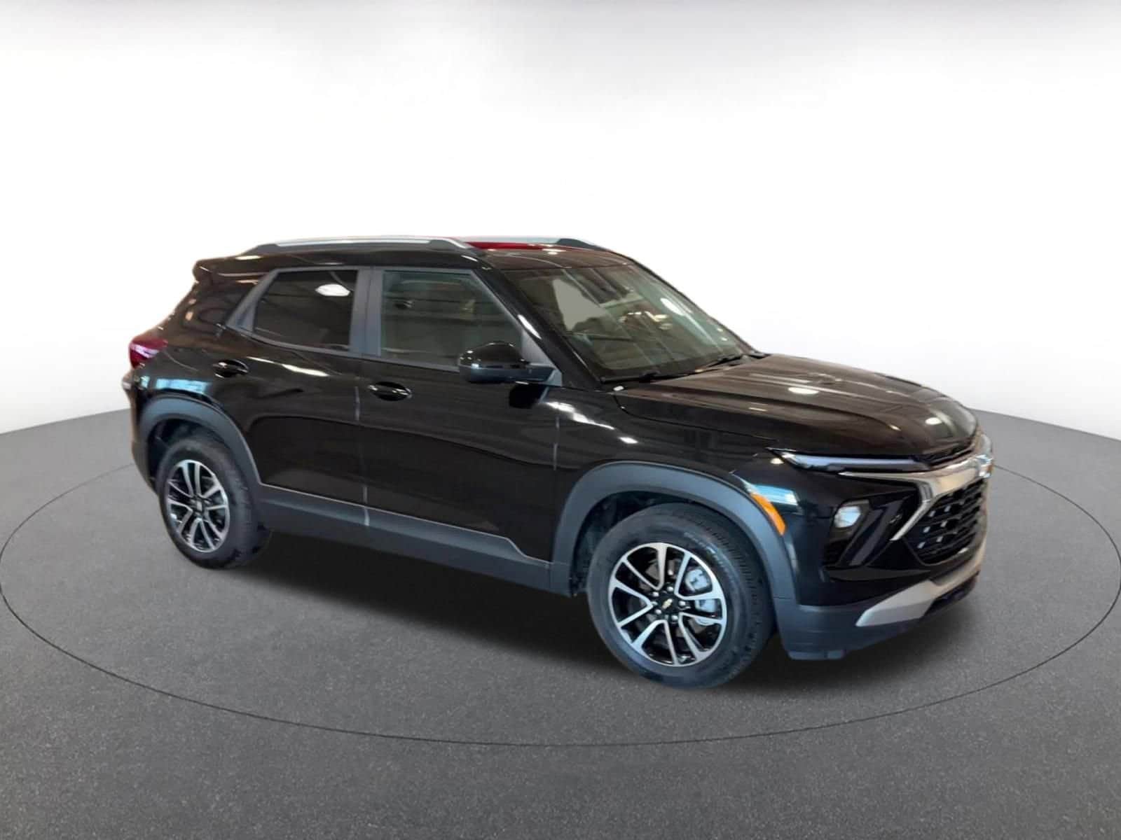 Thumbnail: 2025 Chevrolet TrailBlazer - 2