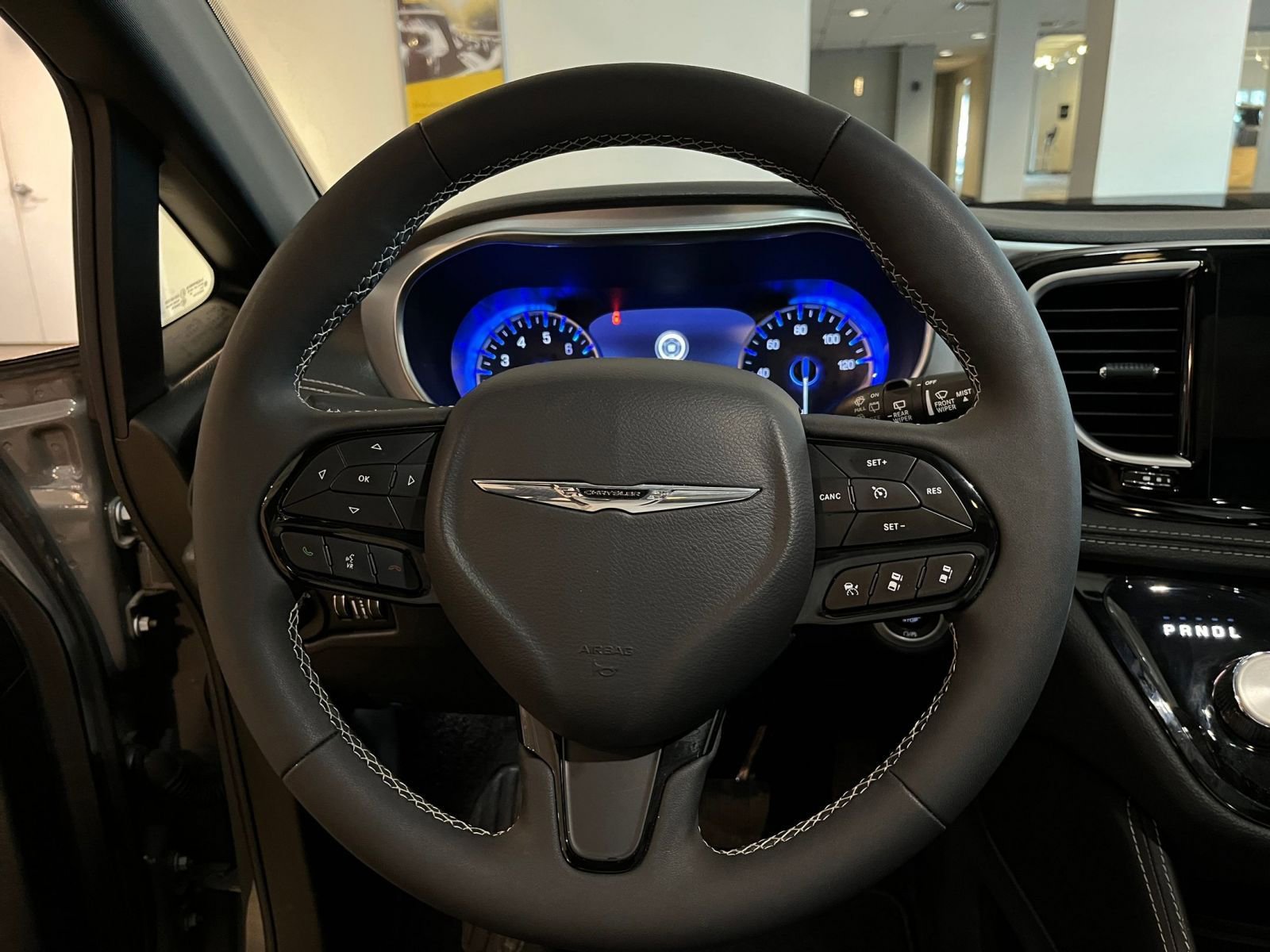 Thumbnail: 2025 Chrysler Pacifica - 30