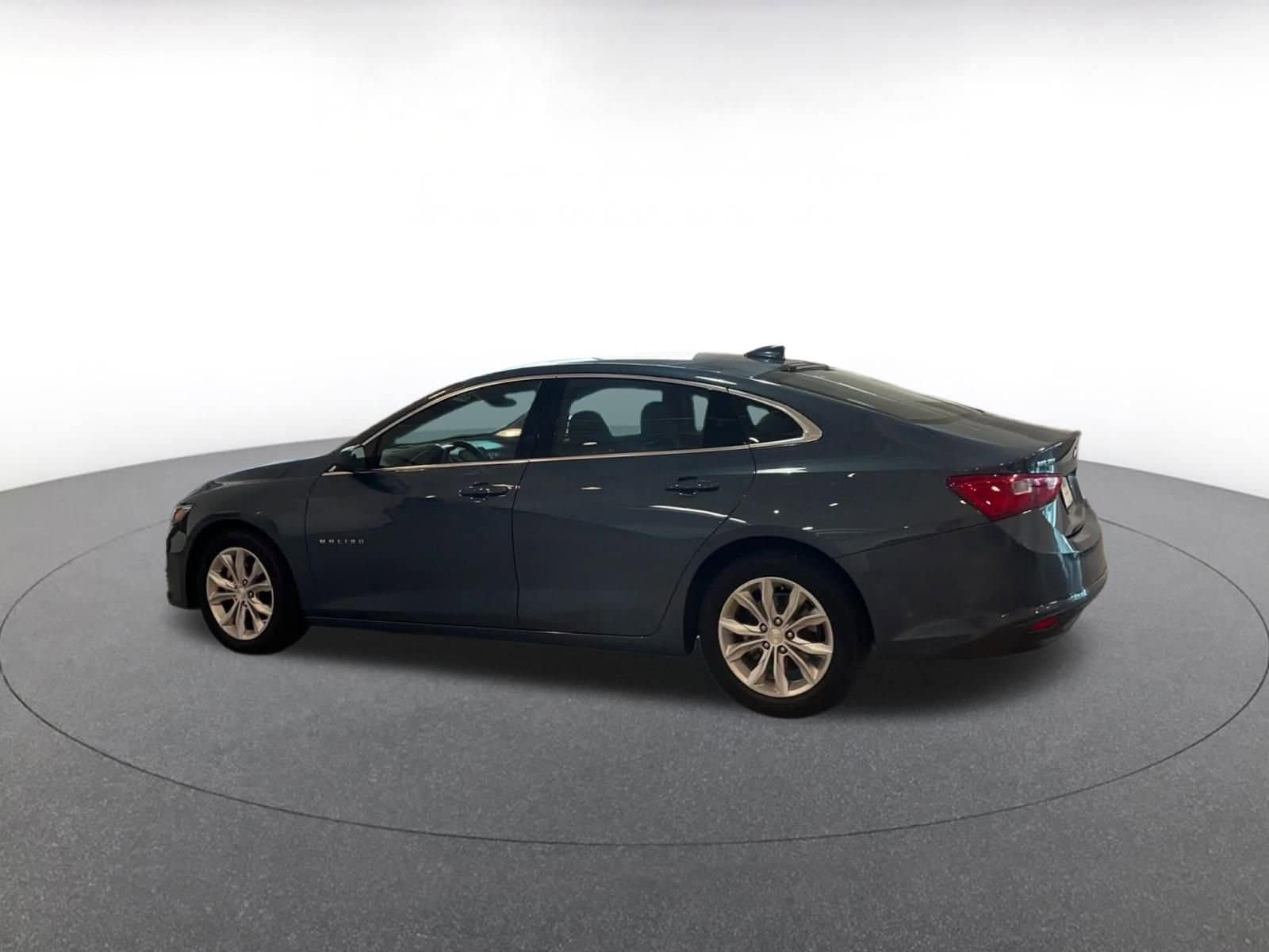 Thumbnail: 2024 Chevrolet Malibu - 10