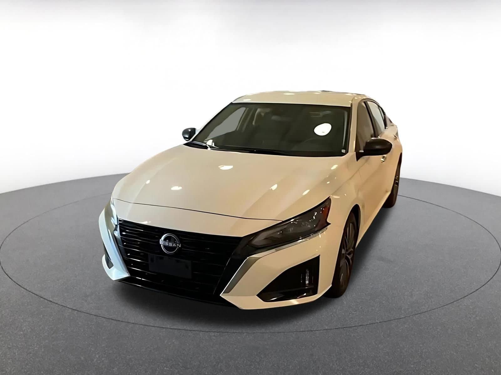 Thumbnail: 2025 Nissan Altima - 7