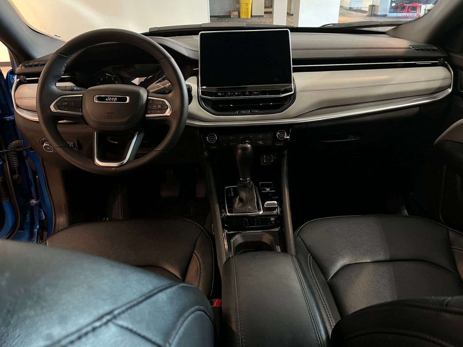 Thumbnail: 2025 Jeep Compass - 33