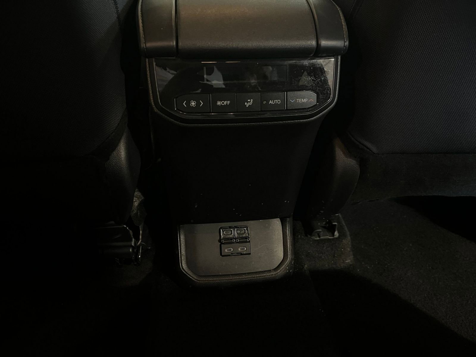 Thumbnail: 2025 Toyota Highlander - 24