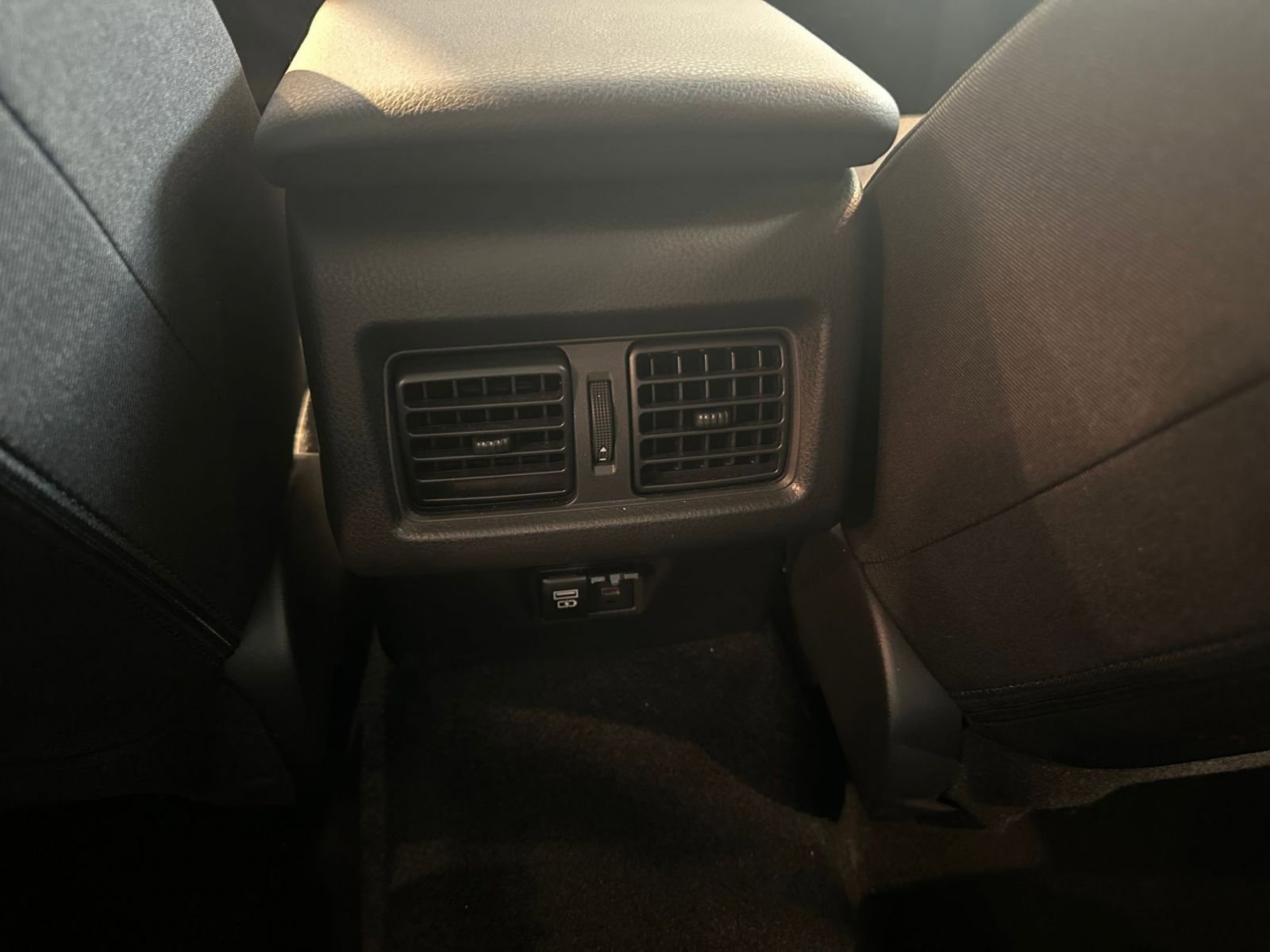 Thumbnail: 2025 Toyota Camry - 24