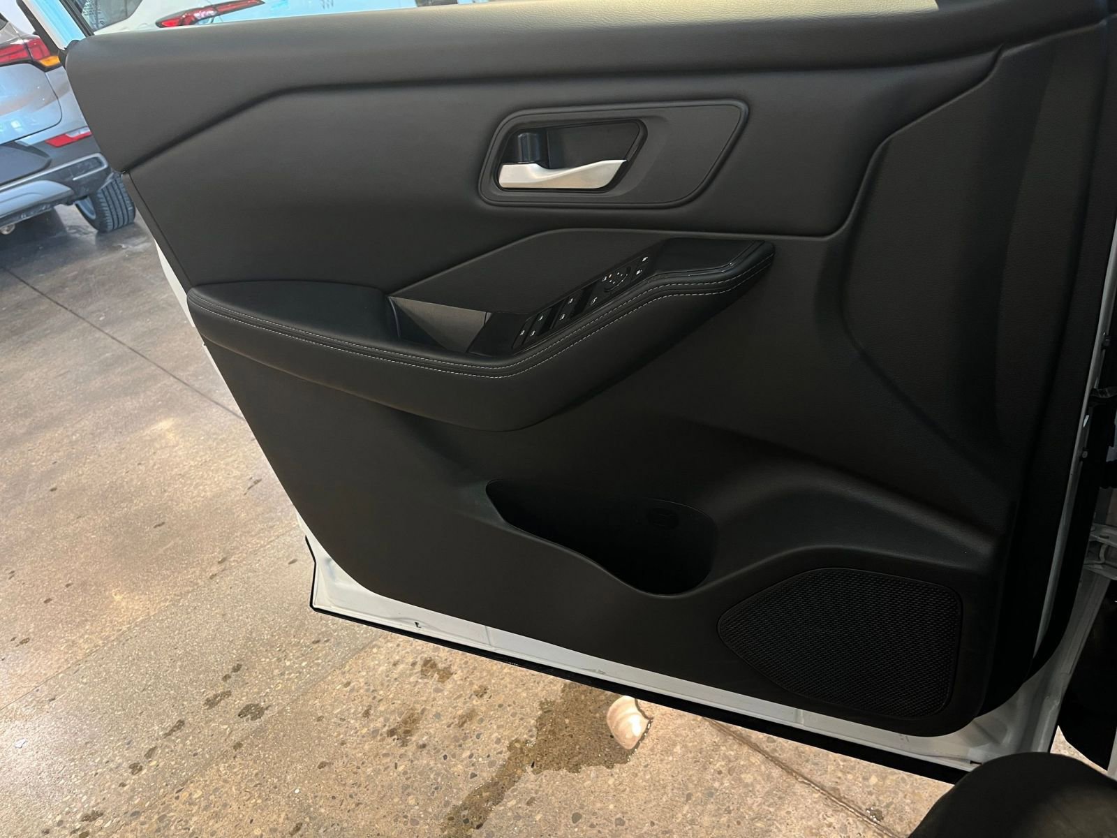 Thumbnail: 2025 Nissan Rogue - 18